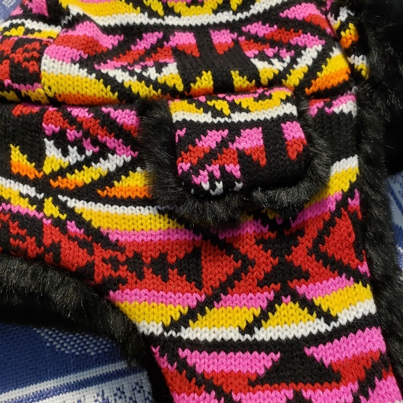 Woman's Winter Check Trapper Hat - Picture 12 of 13